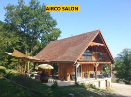 Het gevoel van vrijheid tussen bos en dorp, cheap hotel in Beaulieu-sur-Dordogne