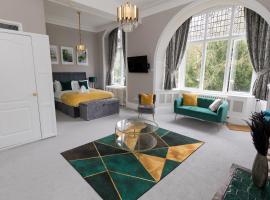 Fabulous Garden Room, en-suite with parking, homestay in Birmingham