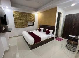 HOTEL NEW PUNJAB LUXURY, hotel in zona Aeroporto Internazionale di Delhi - DEL, Nuova Delhi