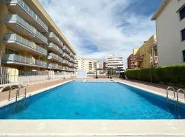 Global Properties, Piso practico, con terraza y piscina en la playa de Canet