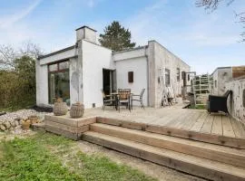 1 Bedroom Pet Friendly Home In Egå