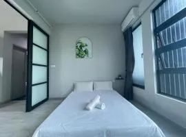 亲子出游首选 步行到码 Suria 家庭房带设施齐全厨房 Perfect for Family Getaways Walk to Jetty & Suria Family Room Full Kitchen