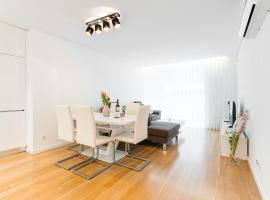 GuestReady - Amazing Modern home near the beach, casa de praia em Vila Nova de Gaia