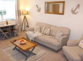 Seaside Cottage 2 Bedroom - Bron-Y-Wendon Holiday Park