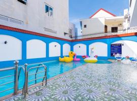 Villa 433 - Free Karaoke - Bida - Sân Vườn Hồ Bơi Gần Biển Bãi Sau、ブンタウのヴィラ