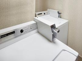 Holiday Inn & Suites Oakville at Bronte by IHG, hotell i Oakville