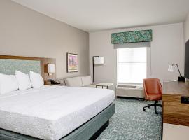 Hampton Inn & Suites Charleston-West Ashley, hotel near Westwood Plaza Shopping Center, Charleston