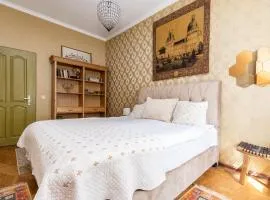 In the heart of the Old Town VIP Apartment