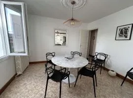 Maison climatisée 3 chambres avec terrasse, grand terrain et accès rivière, proche Vallon Pont d'Arc - FR-1-382-118