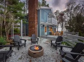 Game Room & Mini Golf Hot Tub Fire Pit