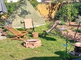 camping under the walnut in your own tent, kamp v mestu Ljubljana