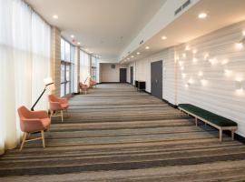 Holiday Inn & Suites Detroit - Troy by IHG, hotel in Troy