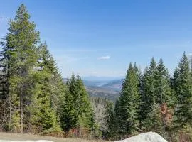 Picturesque Mt Spokane Condo Near Skiing and Biking!