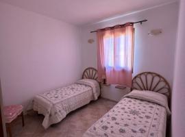 Il Girasole casa vacanze, ξενοδοχείο σε Porto San Paolo