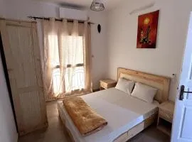 Chambre tout confort climatisée - SDB intérieure privée & Cuisine équipée & Breakfast