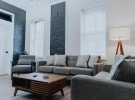 Luxe 2BR Oasis Patio & Laundry Soulard