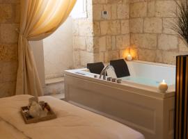 Damà Luxury Room con Jacuzzi, πολυτελές ξενοδοχείο σε Bisceglie