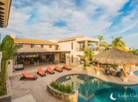 Firepit Sunsets, Hot Tub Soaks, BBQ, Ocean Views
