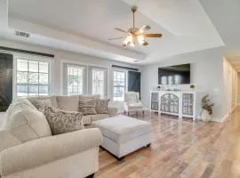 2 Mi to Grand Lake Grove Home with Fenced-In Yard