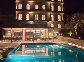 Hotel Al Caminetto WorldHotels Crafted Adults Only, hotel boutique en Torri del Benaco