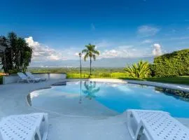 Tropical Village + Pool Stunning Views Quindio