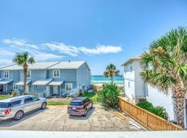 Gulf Views! Only 30 Seconds to the beach Modern Amenities Meets Vintage Charm, place to stay in Inlet Beach