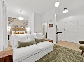 Village of South Walton Studio Ground Floor Easy Beach & Pool Access!, hotel with parking in Rosemary Beach
