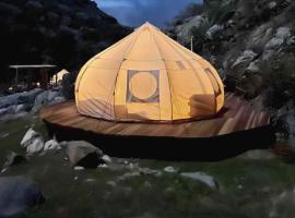 Paradise Ranch Inn - Lucky Tent, luksustelt i Three Rivers