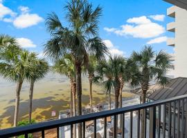 Sandestin Bayfront Studio with balcony and breathtaking views, hotel with jacuzzis in Destin