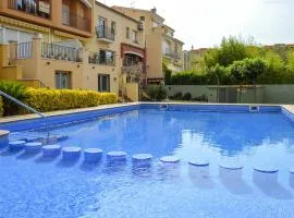 Casa con piscina privada a 100m de la playa, ideal para familias - HISP-288-61