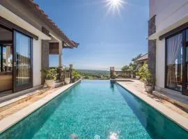Villa Leana - Private infinity Pool inc Pool Fence as required and Cook