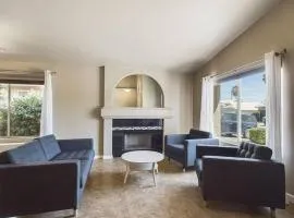 Family Fun w POOL: 3BR Chandler's Heart