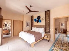 Master suite steps from Bellas artes