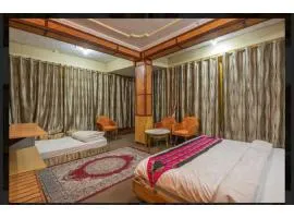 Hotel Robinsson Palace, Mukteshwar