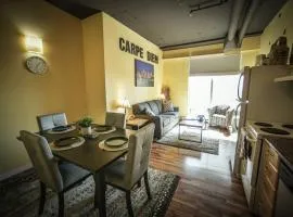2 Full Beds, Rogers Place Downtown Central, Memorable 1 Bedroom Condo