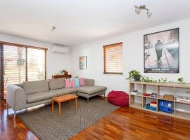 Esplanade Villa Retreat by the Norfolk Pines, Hotel in Fremantle
