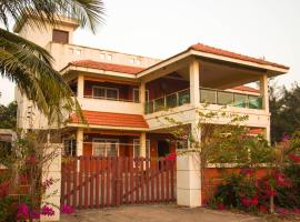 Mangalore Waterfront VIlla, hotel with parking in Suratakal
