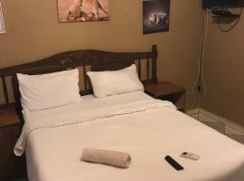 Good living Guesthouse, guest house in Windhoek