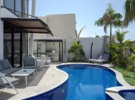 LUX amazing villa with private pool