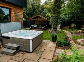 Stylish Loch Lomond lodge in stunning surroundings