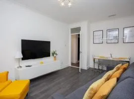 Newly Renovated City Apartment