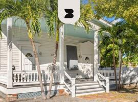 Mesa House, Uno by Brightwild-Perfect Location, hotell i Key West