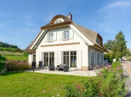 Landhaus Max in Moritzdorf - Luxus unter Reet mit Seeblick, Kamin, Sauna