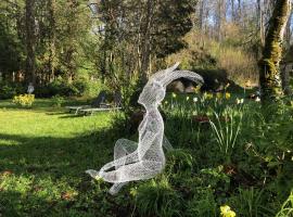 Domaine de l'Ocrerie, hotel a Pourrain