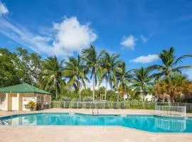 The Grand Turk -Sunset View & Pool