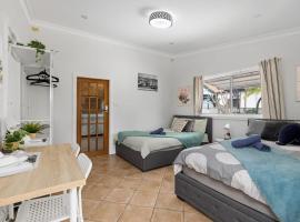 Quadruple room in Lidcombe Boutique Guest House near Berala Station, cabana o cottage a Regents Park