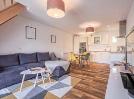 Magnifique maison de ville - parking - proche Disney, hotel a Fublaines