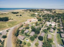 Terres de France - Les Hameaux des Marines, self catering accommodation in Saint-Denis-dʼOléron