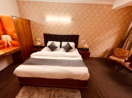 Koyal Resort, hotel with parking in Faridabad