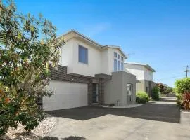 Spacious Townhouse Central St Leonards